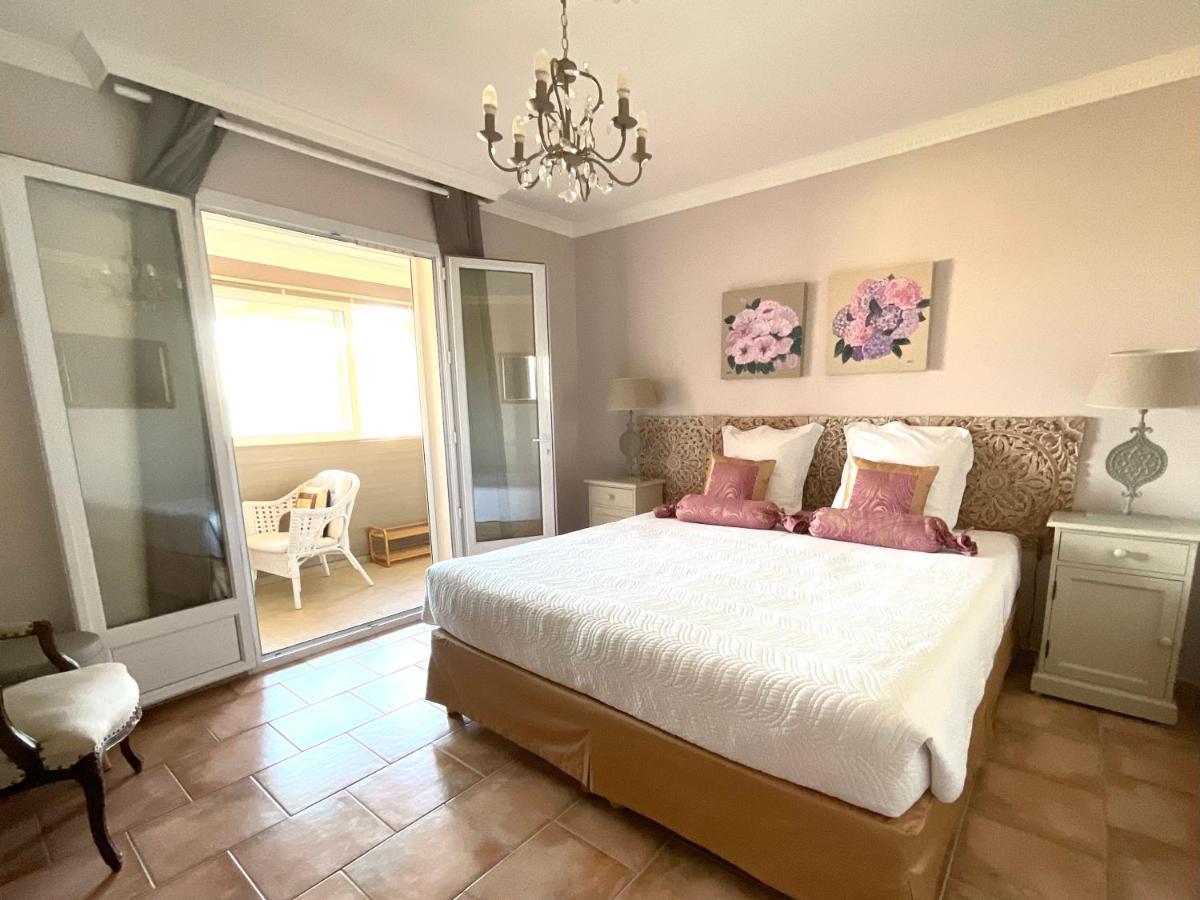 Chambres D'Hotes Les Noisetiers 디뉴레뱅 외부 사진