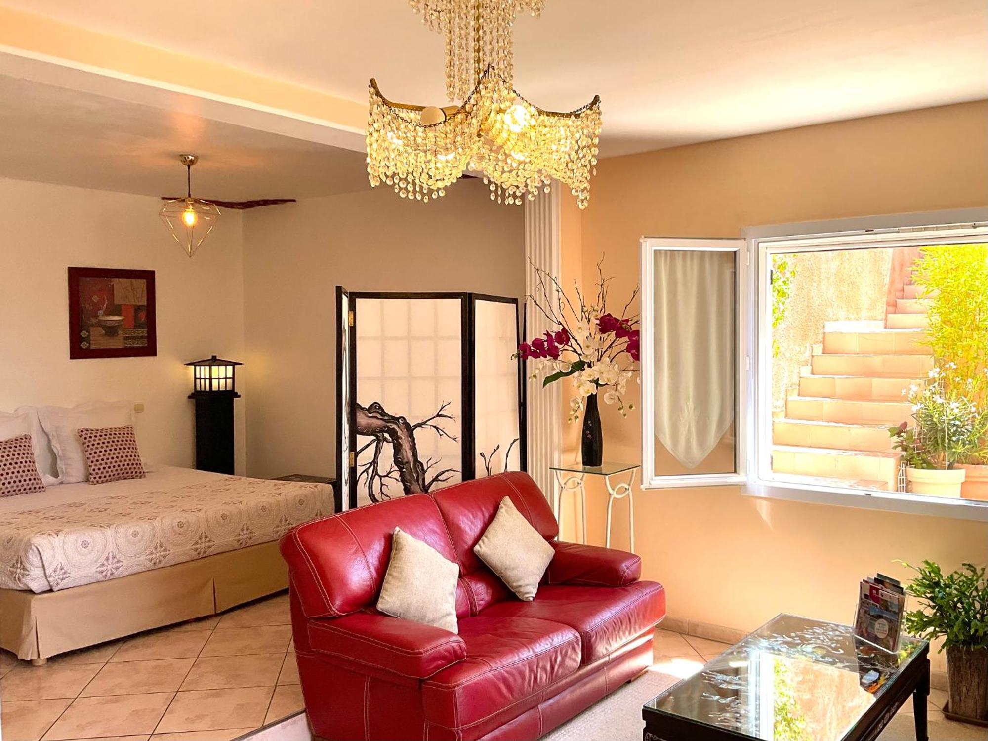 Chambres D'Hotes Les Noisetiers 디뉴레뱅 외부 사진