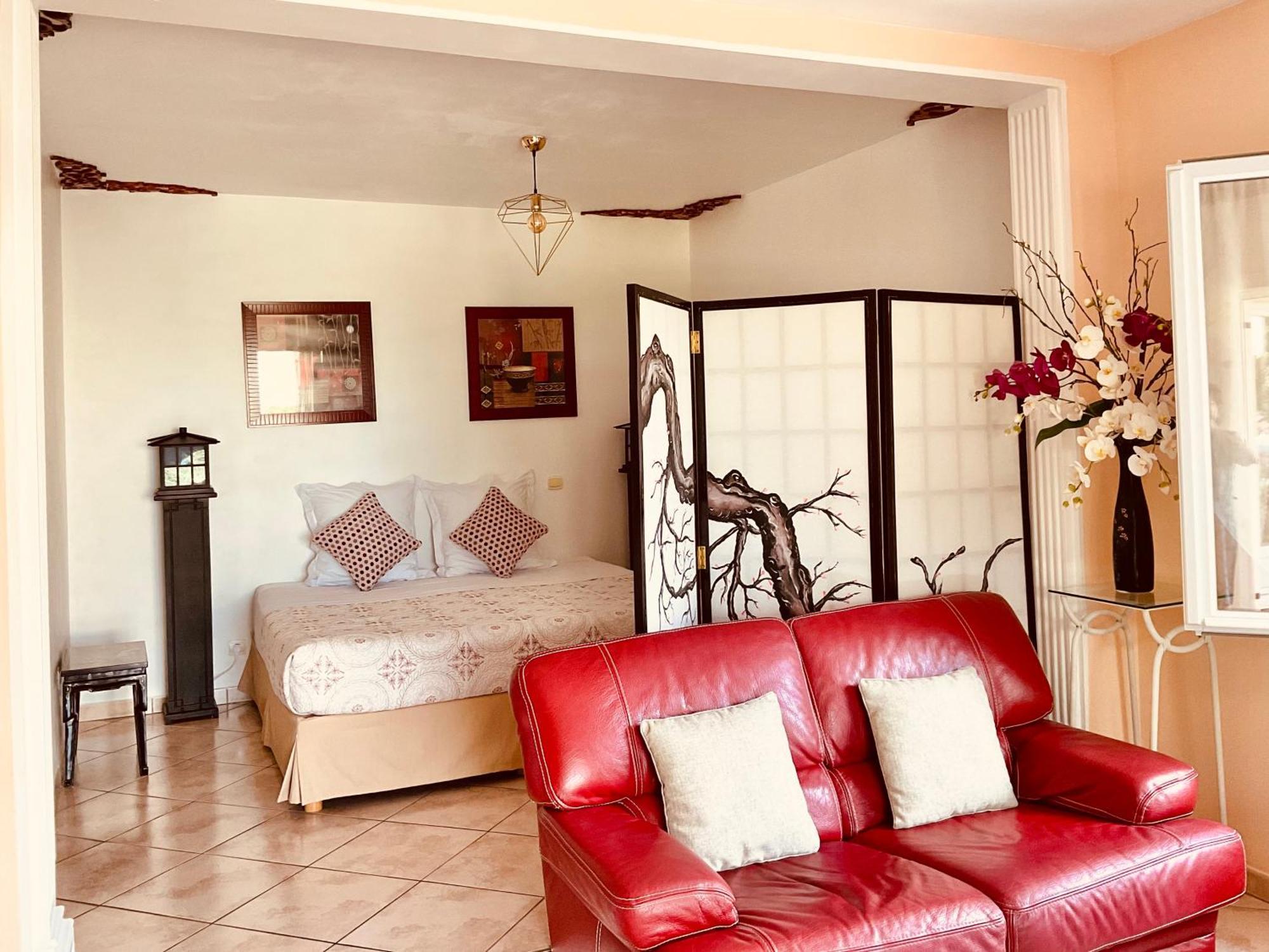 Chambres D'Hotes Les Noisetiers 디뉴레뱅 외부 사진